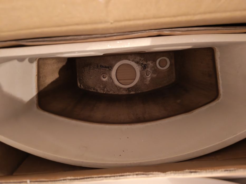 Продам хороший унитаз