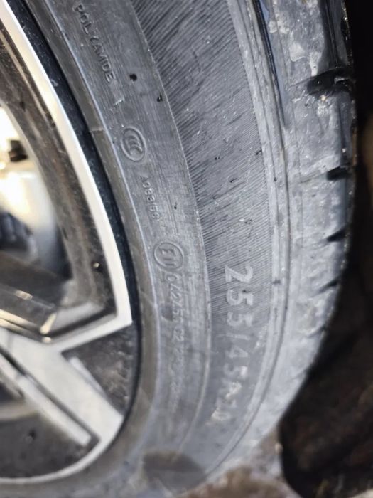 АвтоШины Dunlop от deepal  255/45/20 перегон пробег 100 км