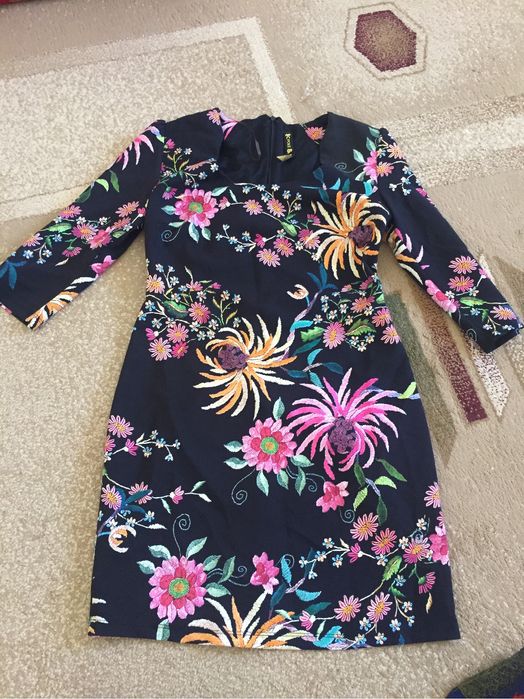 Продам платье красивое вечерное