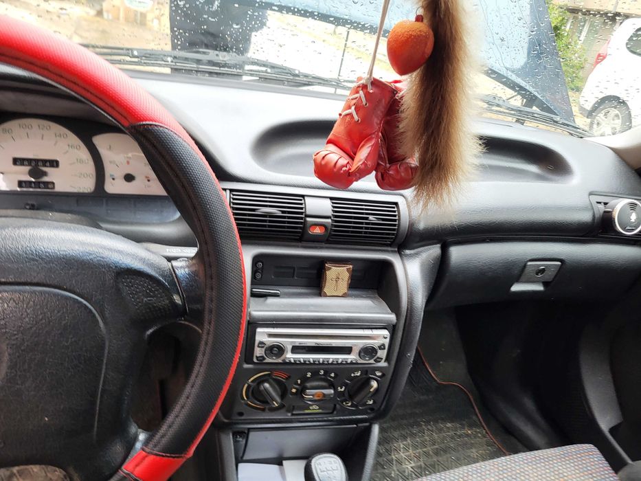 Автомобил Opel Astra