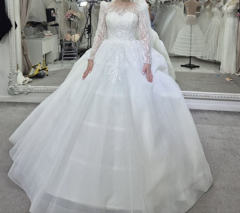 Свадебное платье