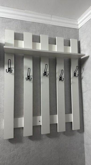 Вешалка настенная новая