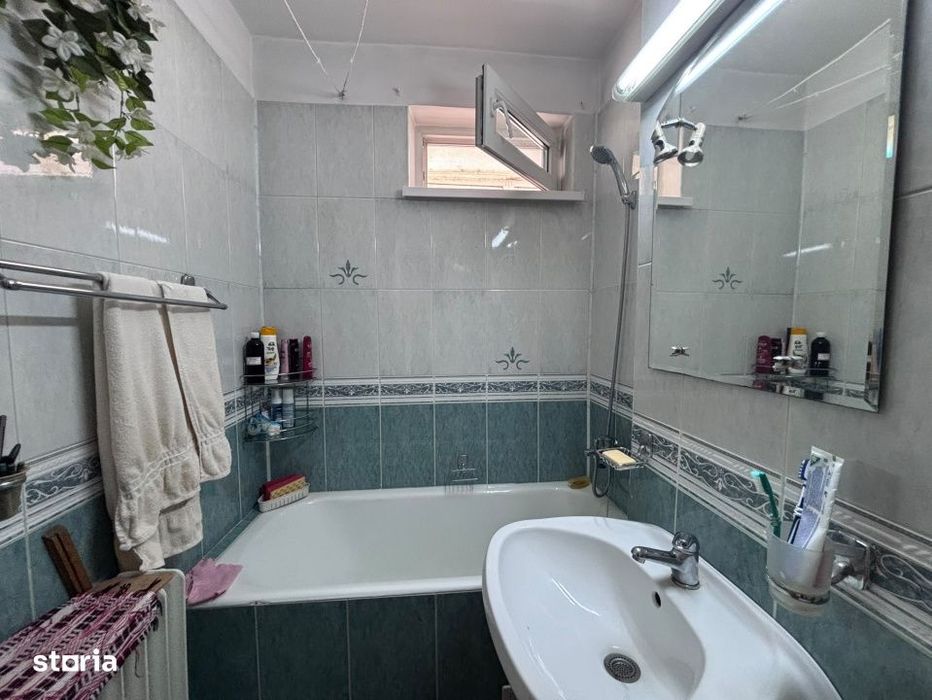 Apartament cu 2 camere decomandat | 2 Balcoane | Zona Hotel Royal