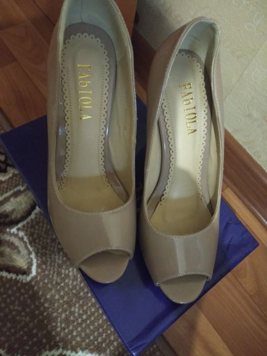 Продам туфли женские
