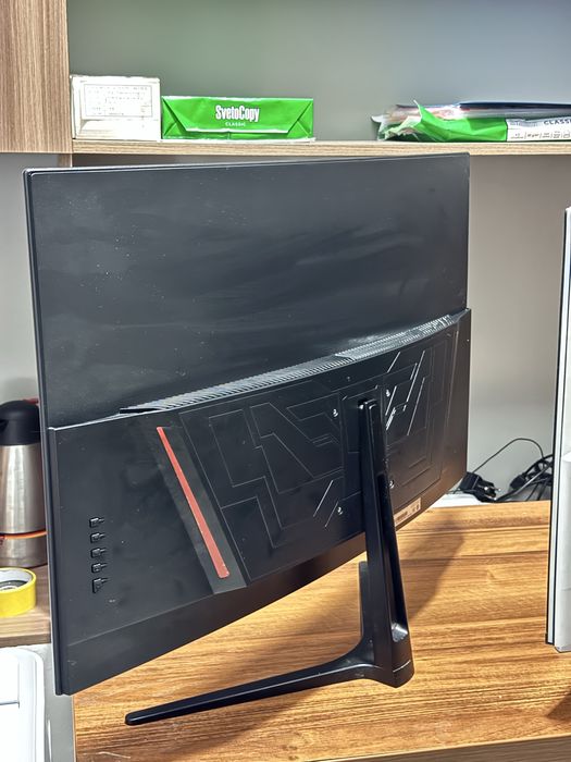 Продаю изогнутый монитор 32″ (Curved) отличное состояние!