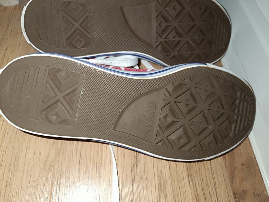 Converse all star, model cu steluțe, mărimea 42