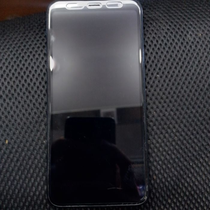 Texda samsung j4+ sotiladi