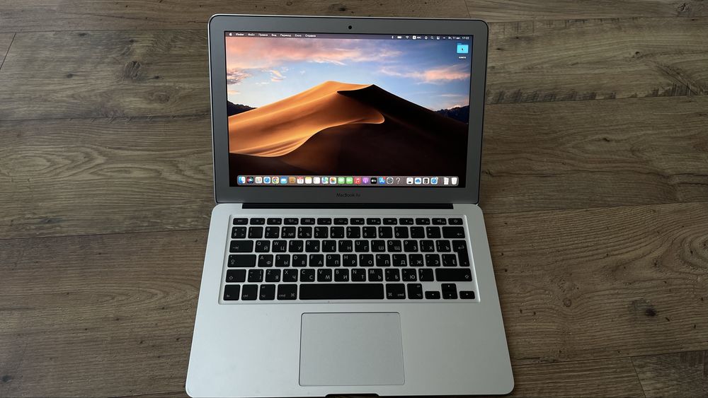Продам MacBook Air 13” Early 2015