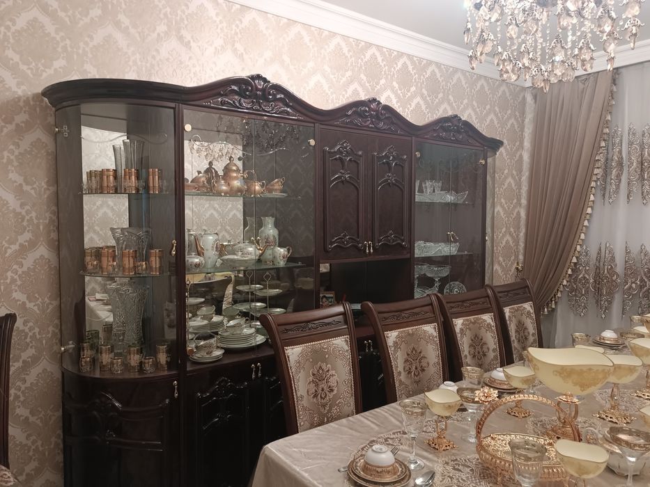 Продаётся стенка.