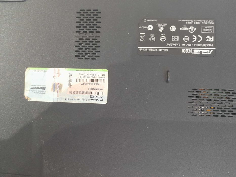 Лаптоп ASUS Pentium(R') Dual-Core CPU