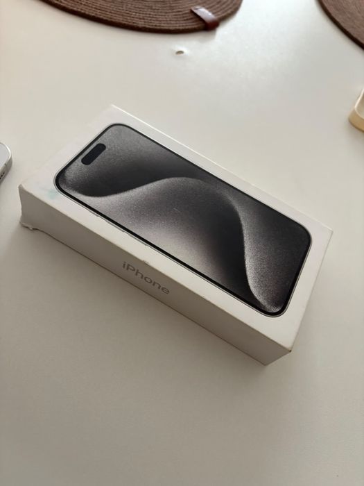 Iphone 15 Pro белый