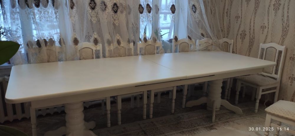 Продам стол и стулья