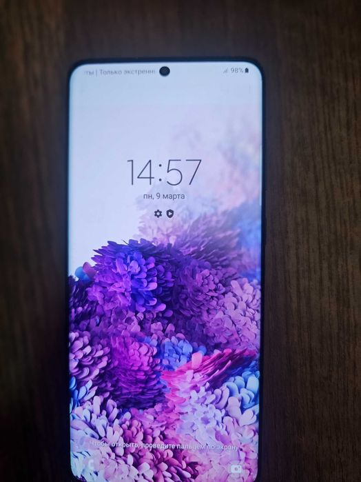 Samsung galaxy S20 plus