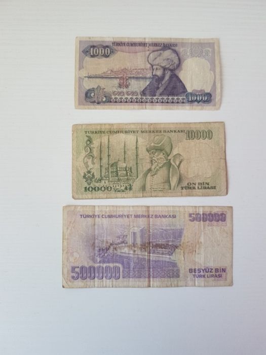 Стари банкноти от различни страни