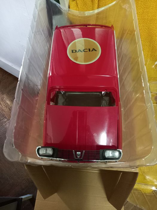 Vând reviste macheta dacia 1300 scara 1la 8