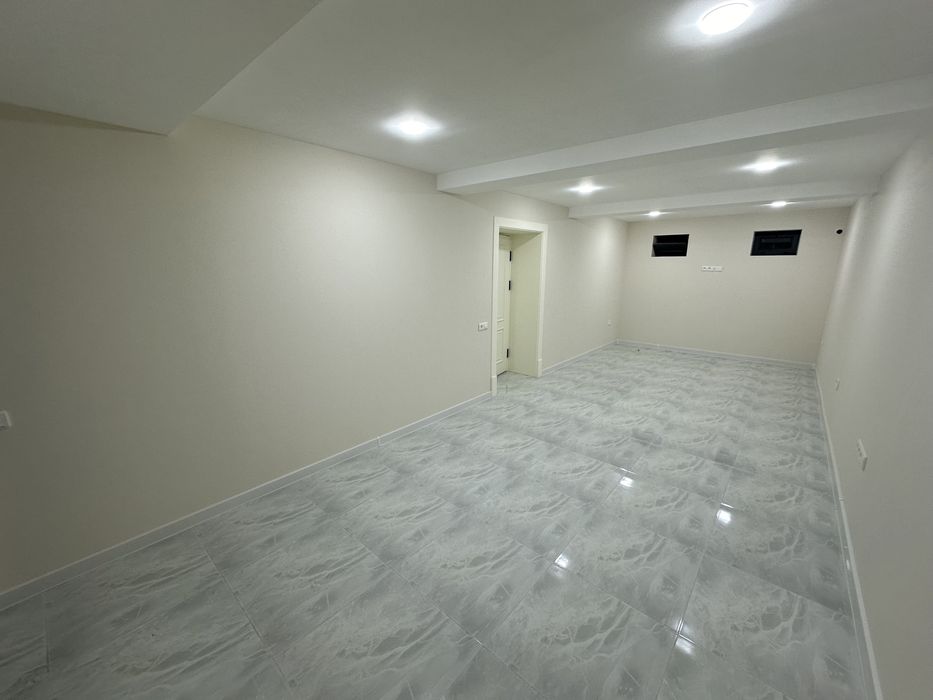 Продается нежилое помещение вдоль дороги 200м2 - Яккасарай | Братские