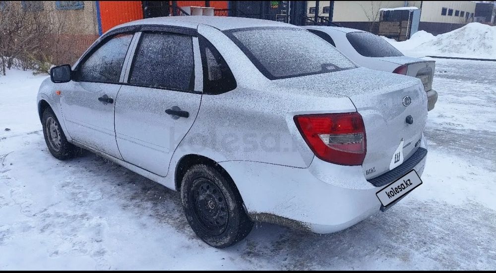 Продам автомобиль Lada Granta 2012 г