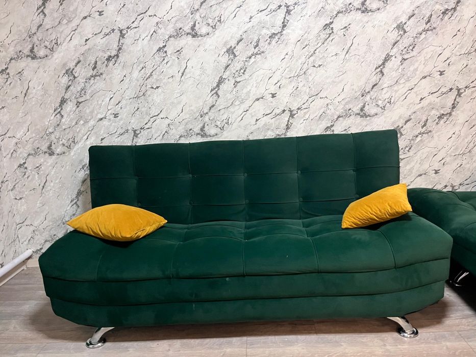 Продам 2 дивана.