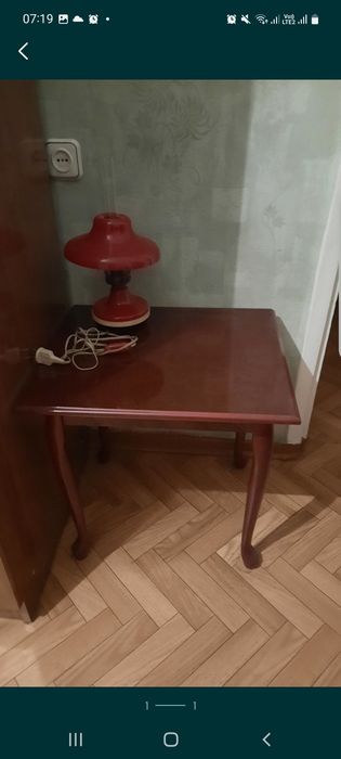Продам Столик б/у