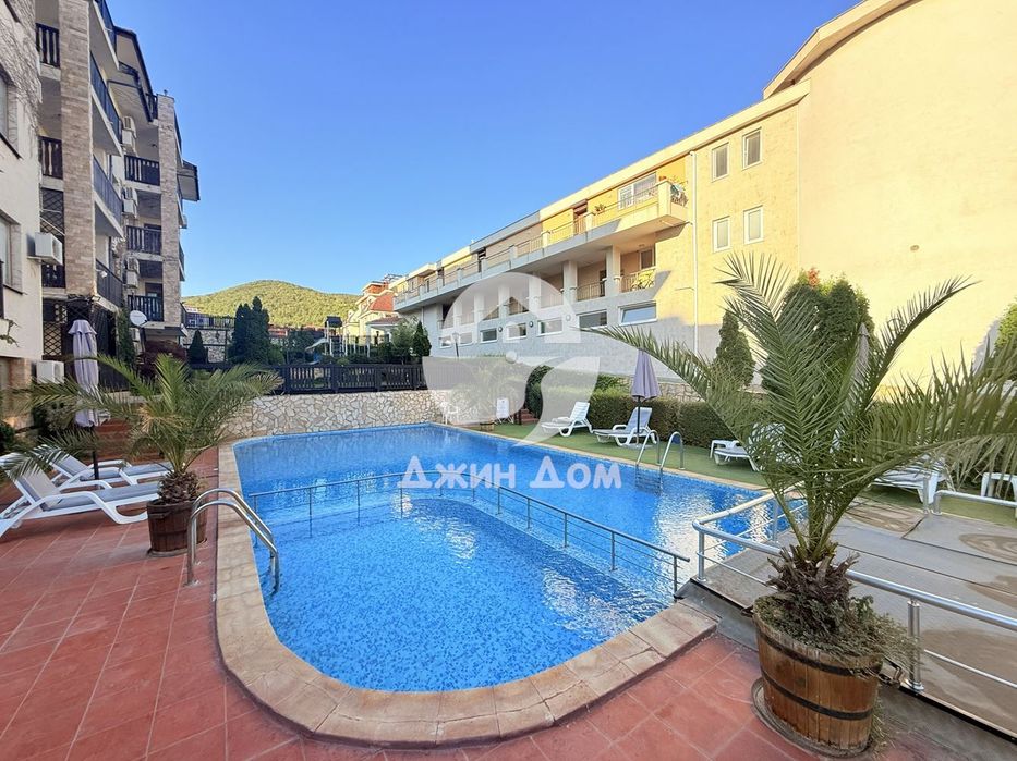 Продава се Тристаен апартамент в Свети Влас - 100 кв.м за 561 €/кв.м - Снимка #12