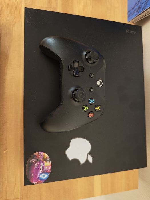 Продам Xbox One X