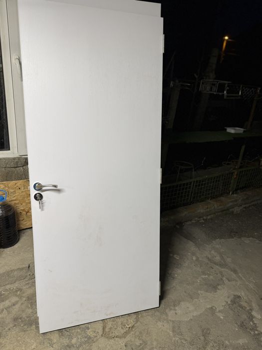 Интериорни врати+каси +первази - 7бр