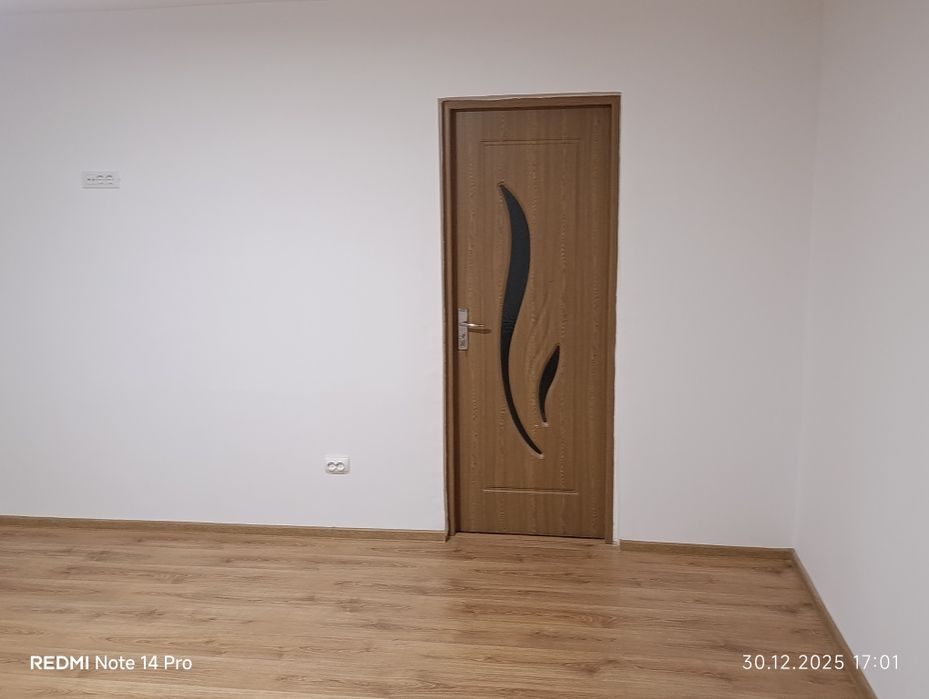 Apartamentul  este complect renovat