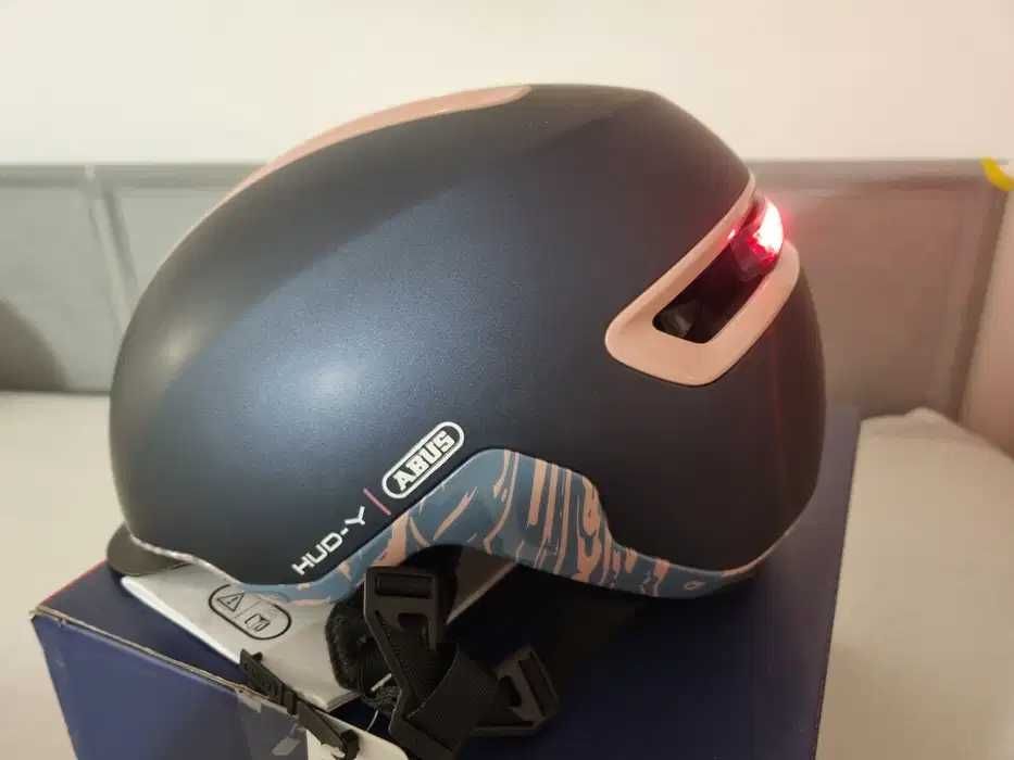 Casca bicicleta noua ABUS Urban HUD-Y nou