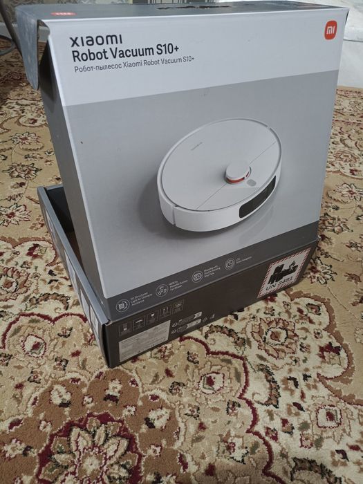 Робот пылесос почти новый