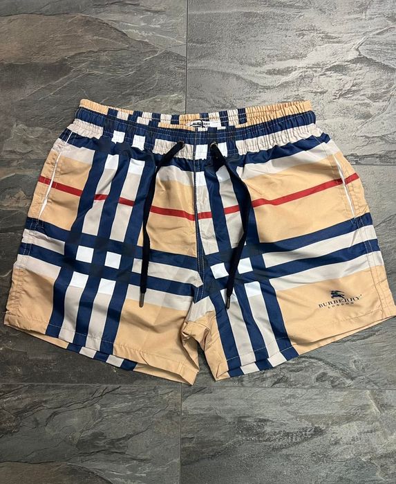 Стилни мъжки плажни шорти TOMMY HILFIGER – комфорт и визия за лятото!