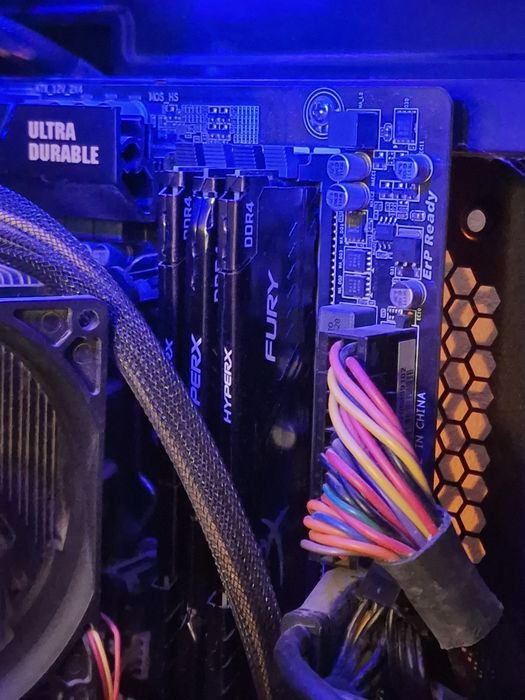 Pc gaming i7 6700k, 32GB RAM, RTX 2060 super 8GB