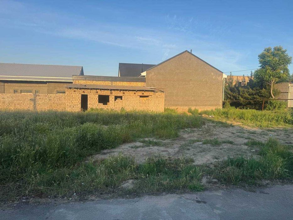 Продается земельный участок в Сергелийском районе (Сугдиёна).