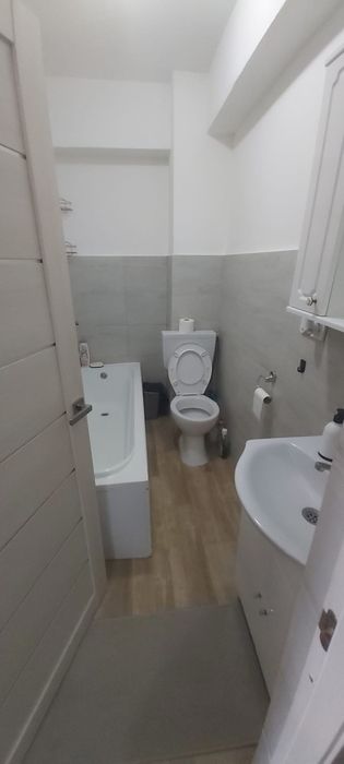 Închiriez apartament Visan
