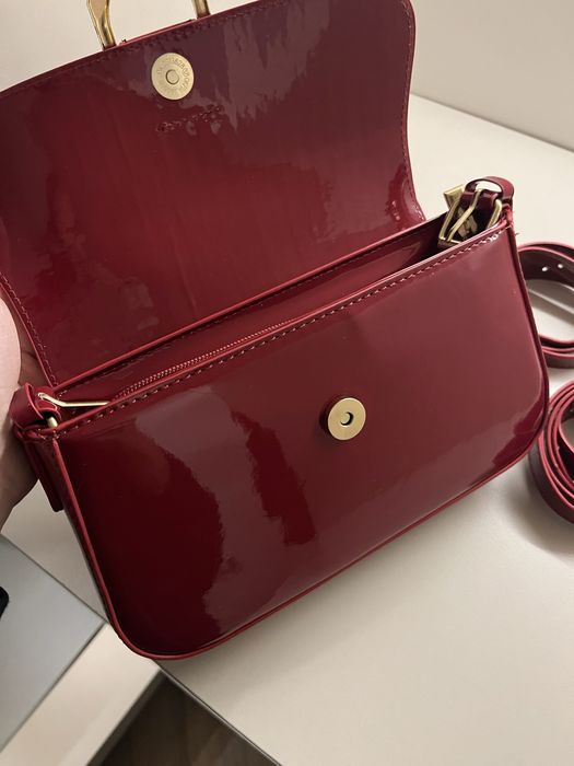 Бордовая сумочка