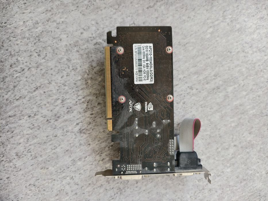 Видеокарта gt210 1gb