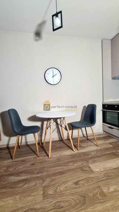 Дава се под наем Двустаен апартамент в Пловдив, Южен - 55 кв.м за 425 € - Снимка #3