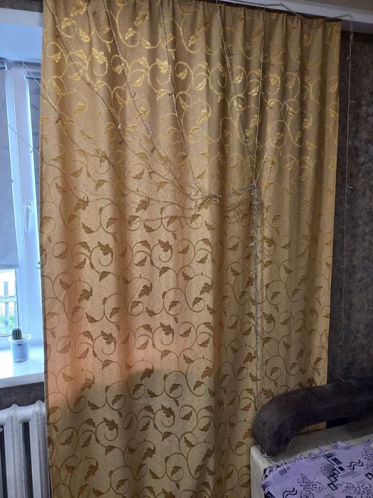 Продам ламбрикен со шторами.