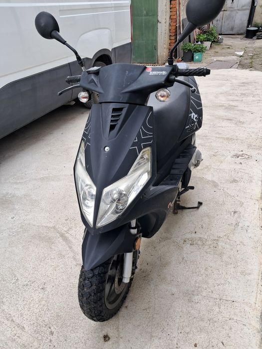 Продавам мотоциклет Generic  Xor 125 кубика