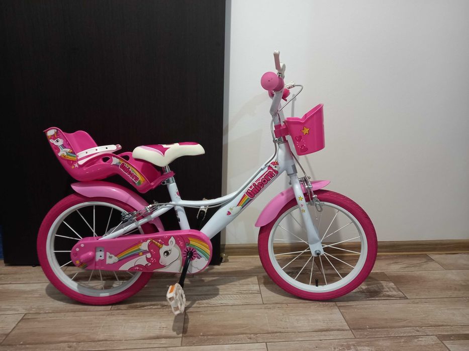 Bicicletă copil – folosită foarte puțin + roți ajutătoare CADOU