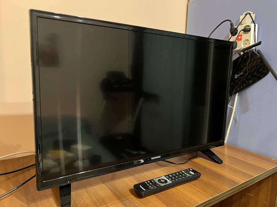 Телевизор плосък LED 32”