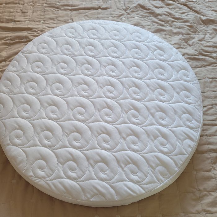 Продам матрасик 75×75 на детскую кроватку