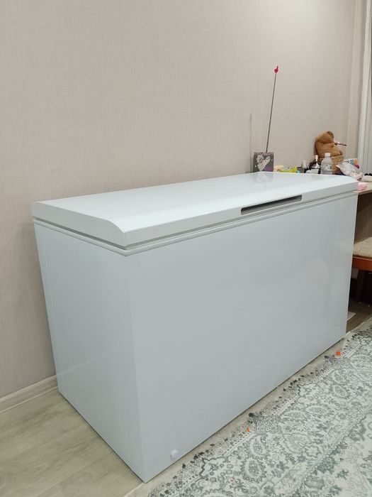 Продам морозильник