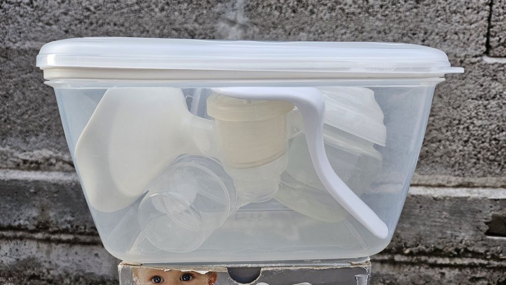 Ръчна помпа за кърма Tommee Tippee