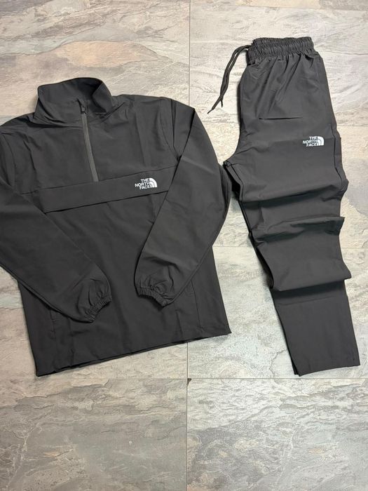 Мъжки шушляк екип/комплект/сет The North Face модел 2026г