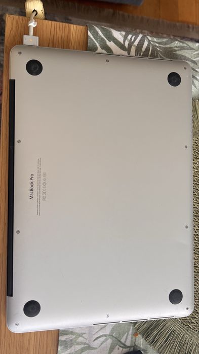 MacBook Pro 13" 2013 retina– i5, 8GB RAM, 256GB SSD, работещ