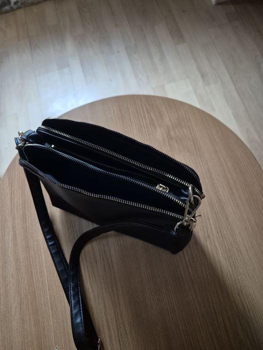 Дамски чанти  8€