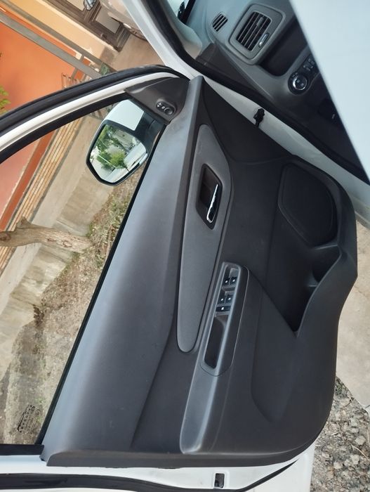 Chevrolet Cobalt 2022 — 8