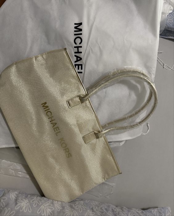 Сакове Calvin Klein, Philipp Plein & Moschino