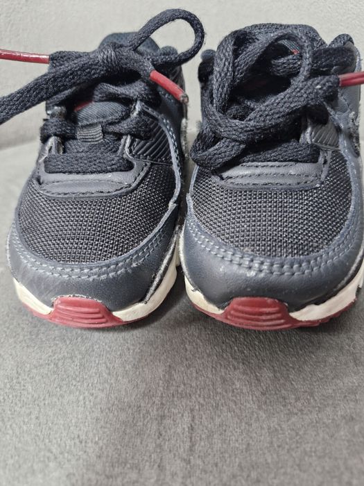 Adidasi Nike mărimea 21