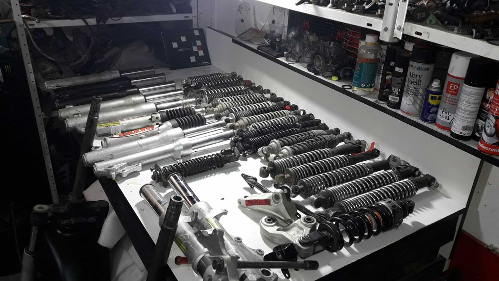 Piaggio Gilera Vespa Aprilia Derbi Peugeot Malaguti Скутери на части